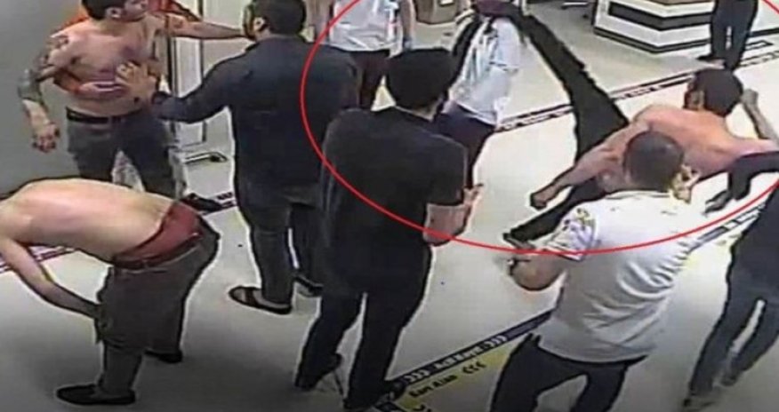 Xəstə həkimin üzünə təpik vurdu: Xəstəxanada dava… – Video