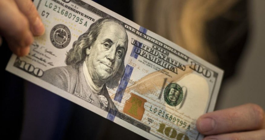 Bakıda bankda saxta dollar əməliyyatı