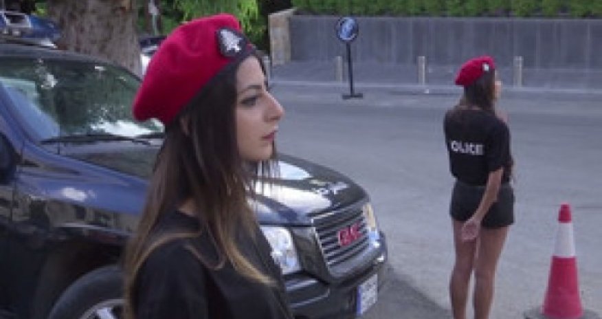 Qadın polislər də şort geyindilər - VİDEO