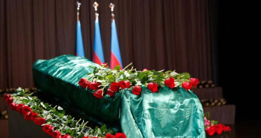 Eyni ayda, eyni yaşda öldülər - Vəzifədə ikən dünyasını dəyişən məmurlar