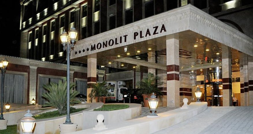 Bakıda məşhur restoran yanır