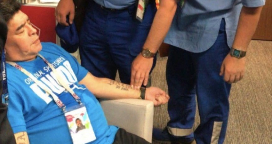 Maradona xəstəxanaya yerləşdirildi - VİDEO