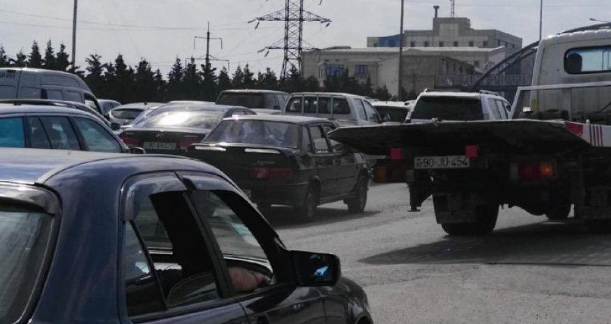 Bakı-Sumqayıt yolu iflic oldu  - VİDEO