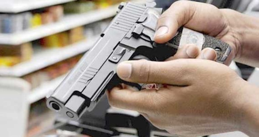 Azərbaycanda bu məmurlara silah veriləcək 