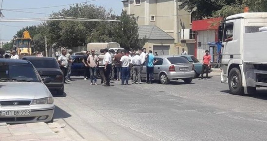 Susuz qalan Abşeron sakinləri yolu bağladı – FOTOLAR
