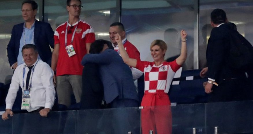 Xorvatiya prezidenti Rusiya üzərində qələbəni futbolçularla qeyd edib — FOTO