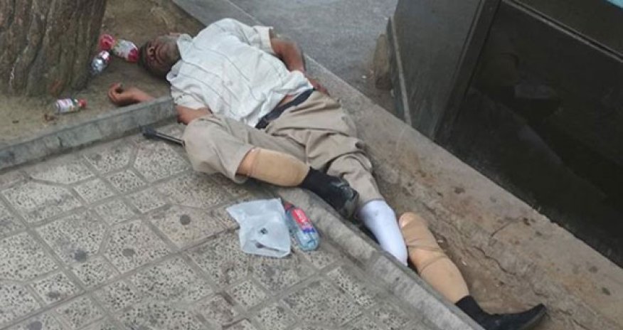 Qarabağ qazisi, yoxsa dilənçi? - Bu foto hamını kövrəltdi...