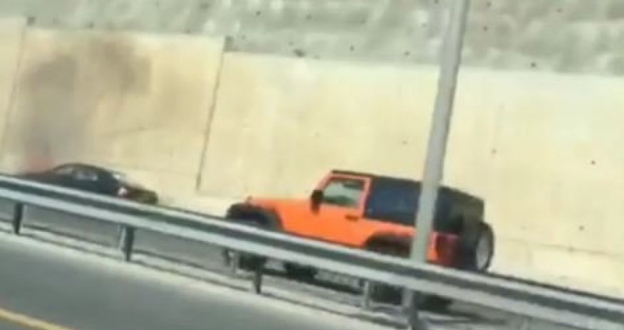 Bakıda maşın yanır - Anbaan VİDEO