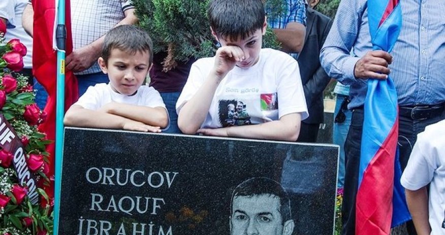 Şəhidimizin ürəkdağlayan FOTOLARI