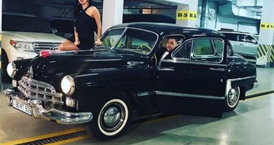 Avtomobil kolleksiyası olan azərbaycanlı müğənni - FOTOLAR