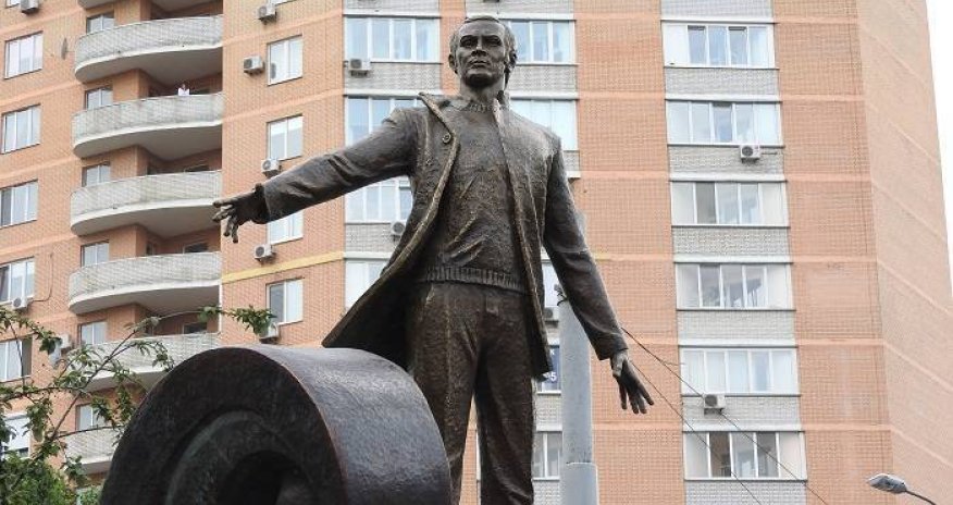 Kiyevdə Maqomayev adına parkın açılışı olub