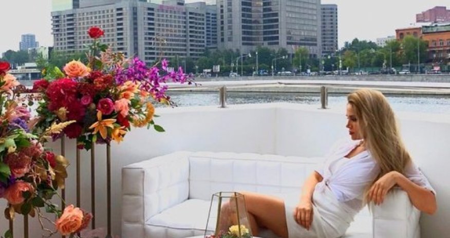 Nigar Camal rus oliqarxın yaxtasında - VİDEO