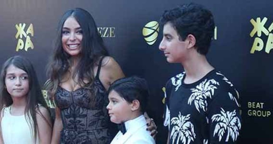 Leyla Əliyeva oğulları ilə “Jara”da - Video