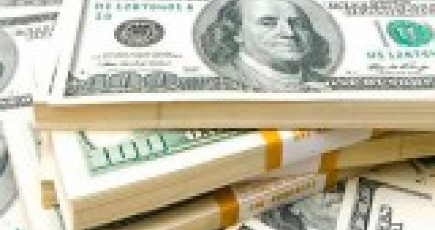 Долларизация по банковским вкладам населения  снизилась до 62,4%