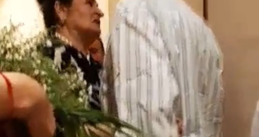 Xalq artisti əlbəyaxa davaya çıxdı - VİDEO