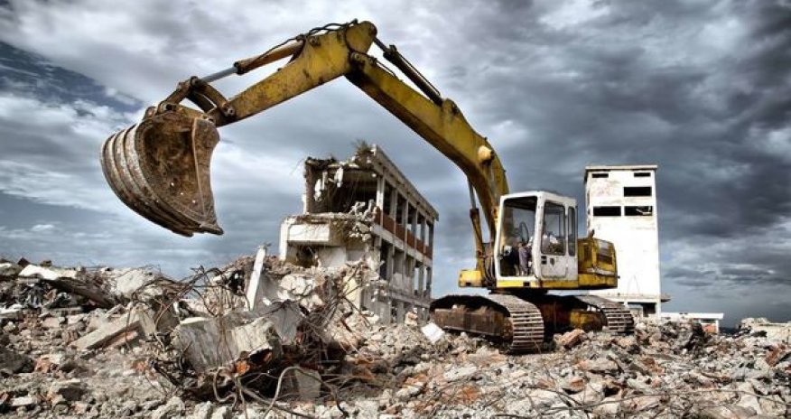 Yasamalda onlarla ev sökülür - VİDEO