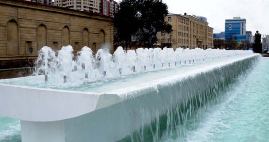 Fəvvarələr günün ən isti vaxtlarında niyə işləmir? - RƏSMİ AÇIQLAMA