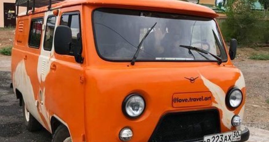 Turistlər təkərli evlə Azərbaycana gəlir - FOTO