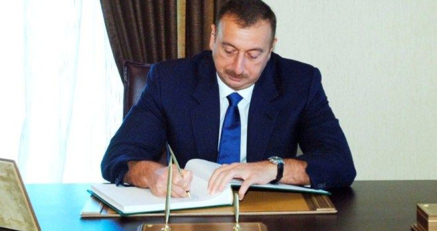 Prezidentin təltif etdiyi məşhür kimdir?