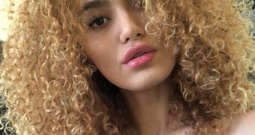 Azərbaycanlı model bakirəliyini yüz minə satışa çıxardı - VİDEO