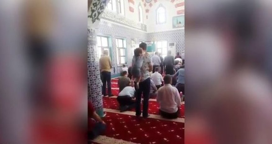 Məsciddə çəkilən bu görüntülər izləmə rekordu qırıb - VİDEO