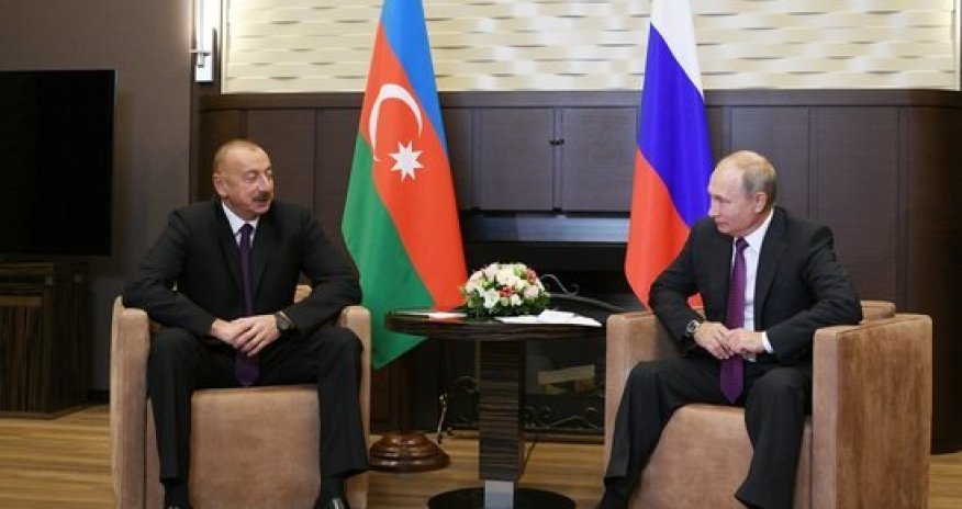 Prezident İlham Əliyev Vladimir Putinlə görüşüb