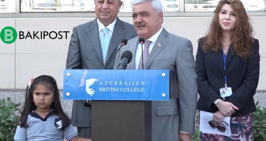 Rövnəq Abdullayev xanımı və nəvəsi ilə - FOTOLAR