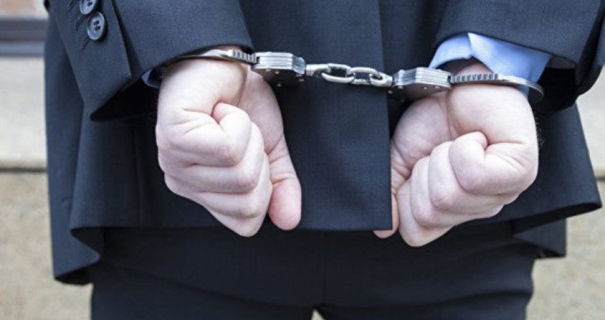 Azərbaycanda vəzifəli şəxslər həbs edildi