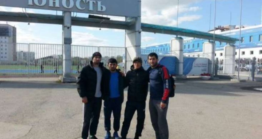 İki güləşçimiz beynəlxalq turnirin finalına yüksəlib