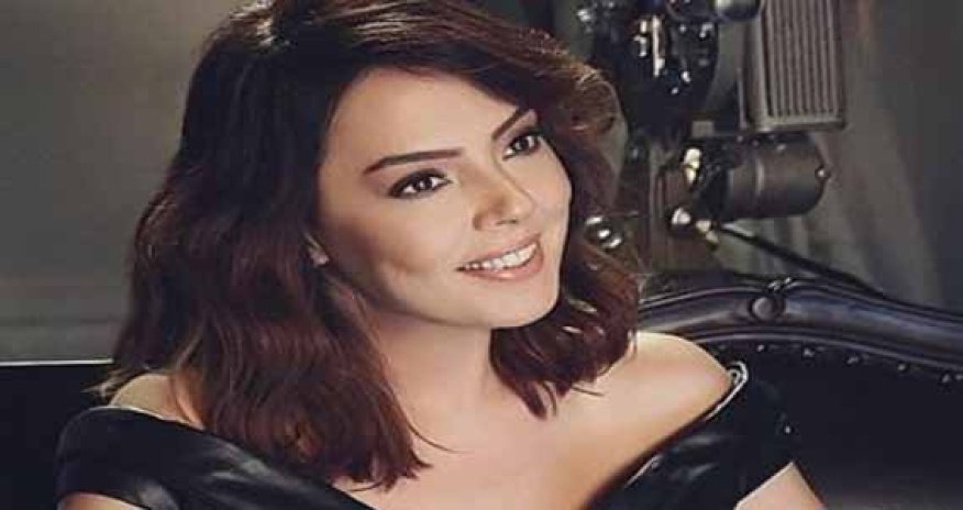 Ebru Gündəşin Bakı konsertinin qiyməti - 800 manat