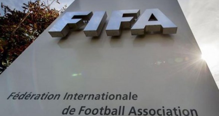 ФИФА пожизненно отстранила трех фигурантов дела о коррупции