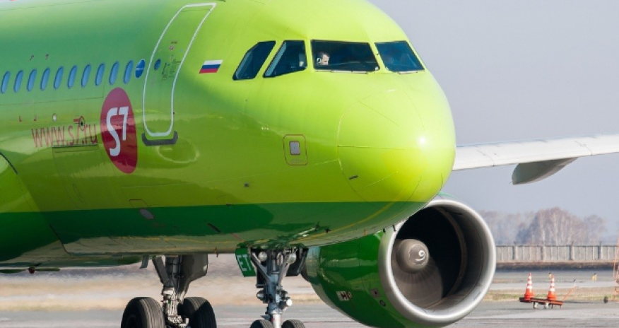 Bakıya uçan təyyarədə HƏYƏCAN - Sərnişin 