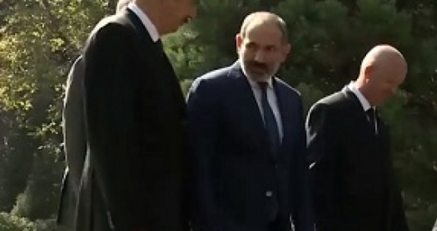 Ильхам Алиев пообщался с Пашиняном - ВИДЕО