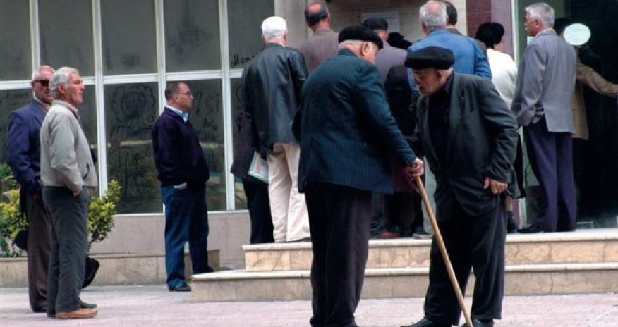 Pensiyaçılara şad xəbər: yeni qayda...