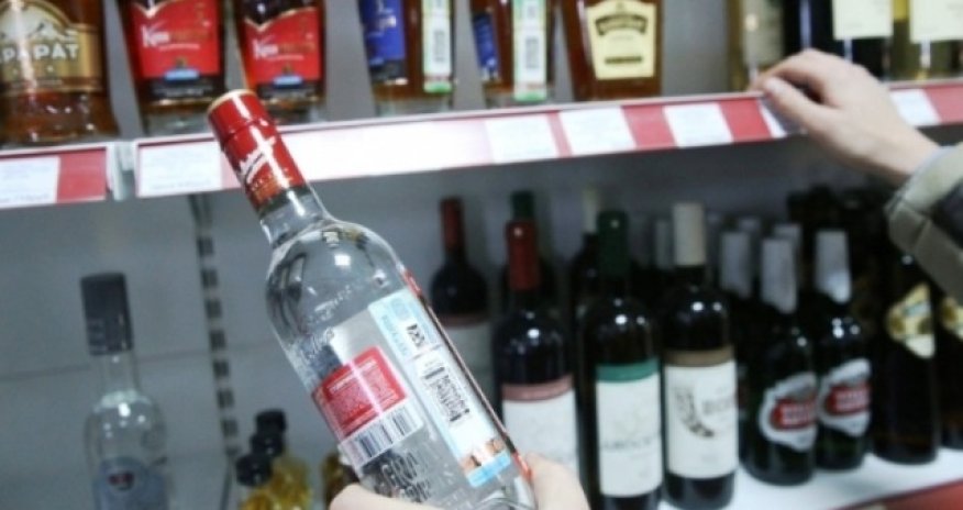 Azərbaycanda araq BAHALAŞDI