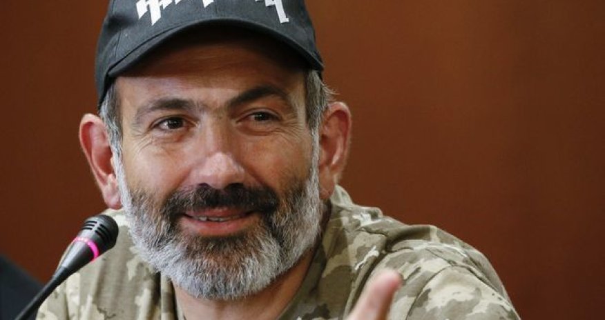 Paşinyana “like” qoyan Azərbaycan futbolçusu üzr istədi