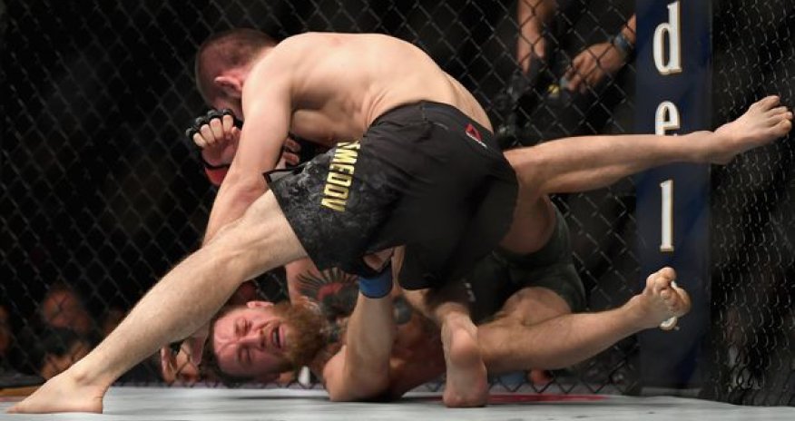 Əsrin döyüşü: Həbib Nurməhəmmədov Makqreqoru rinqdə boğdu