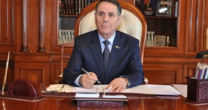 Novruz Məmmədovdan QƏRAR 