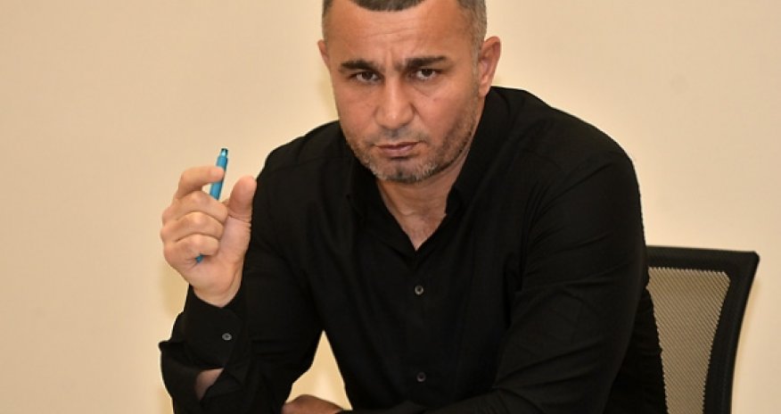 Гурбан Гурбанов в новом офисе азербайджанского футбола