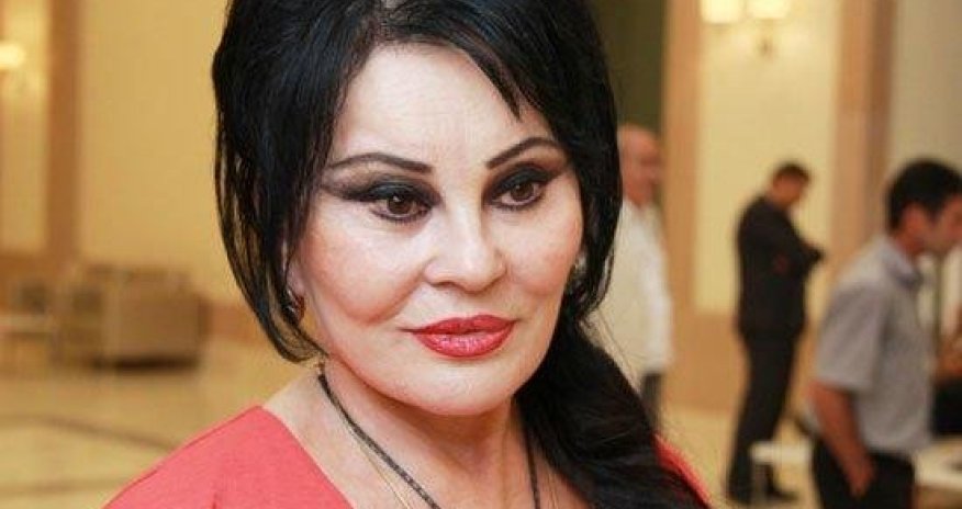 Amaliya Pənahova onu estetik əməliyyata görə qınayan aktrisa ilə küsülü imiş