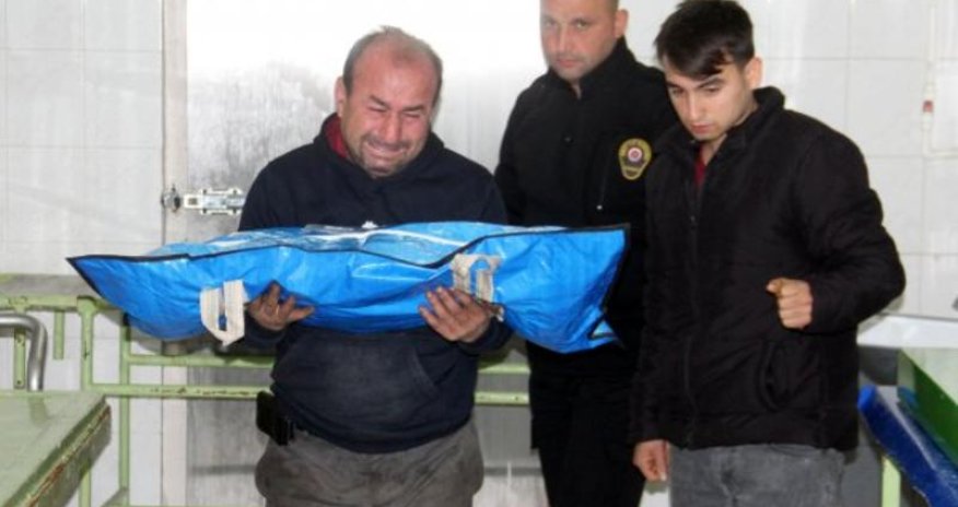 Ana 1 yaşındakı uşağını döyərək öldürdü - FOTO/VİDEO