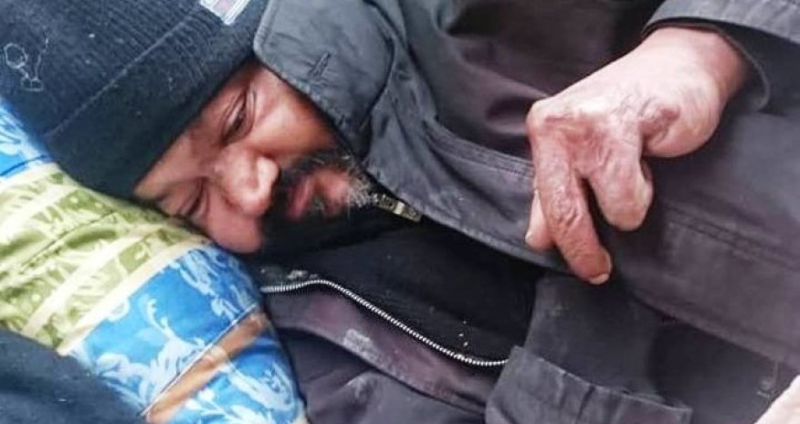 Xalq artistinin qardaşı ilə birlikdə həbsdə olub, indi isə barmaqları yoxdur - VİDEO