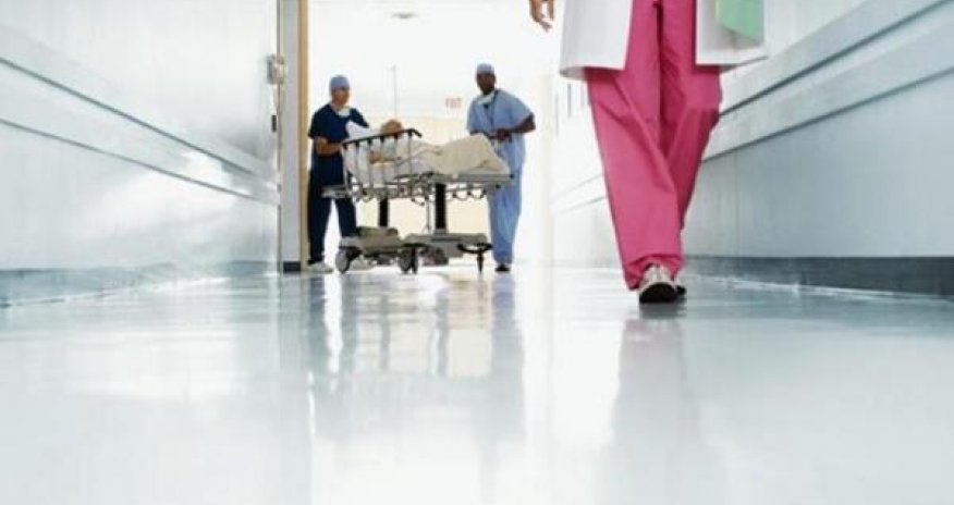 Məşhur aktrisanın ayağı çürüyür - FOTO