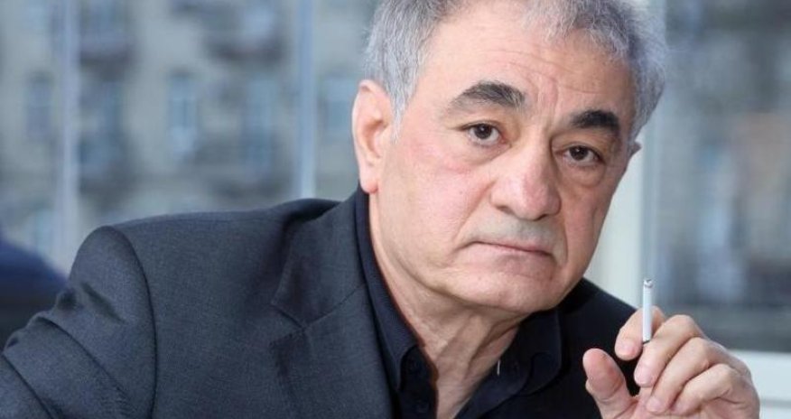 Manafov teatrdan getməsindən danışdı