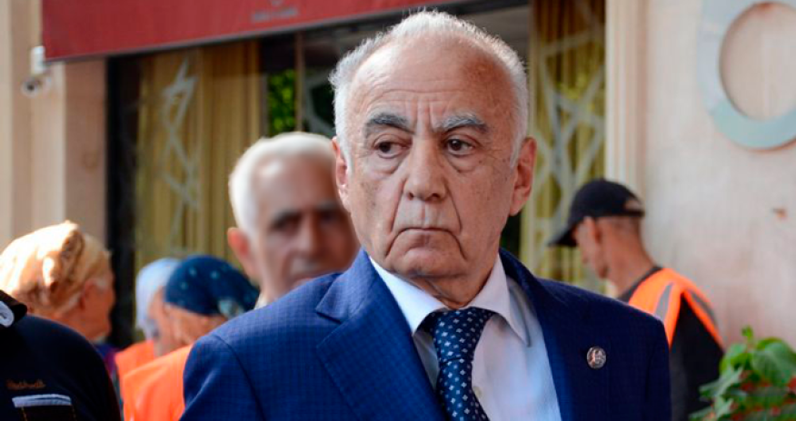 Hacıbala Abutalıbov Heydər Əliyevi şeirlə andı – VİDEO