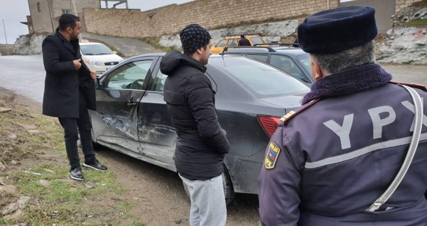 Tanınmış teleaparıcı qəza keçirdi - FOTO