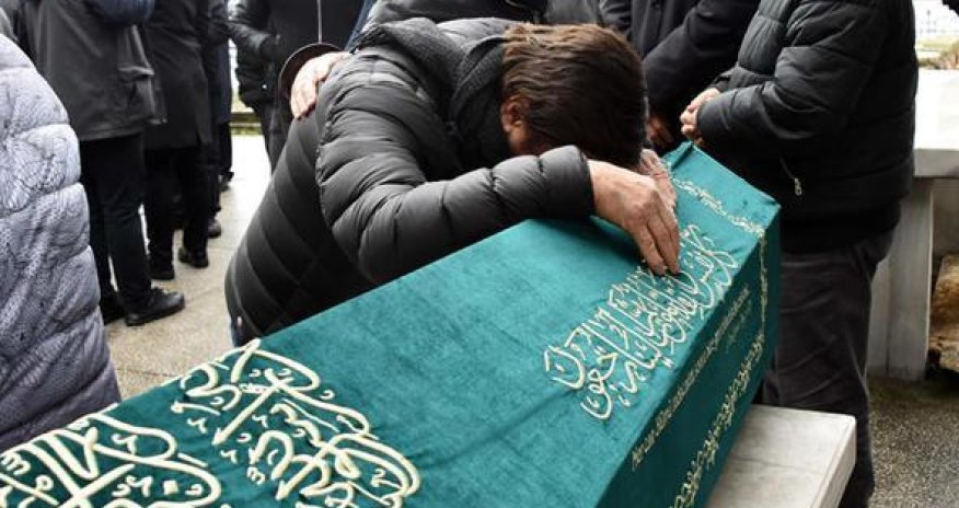 Məşhur müğənniyə ağır itki - FOTO