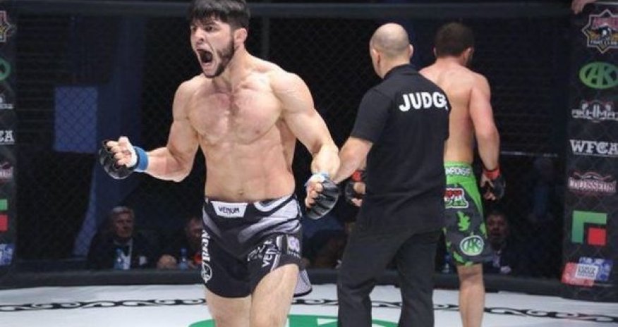 Azərbaycanlı döyüşçü yaponiyalını rinqə çıxmağa peşman etdi - VİDEO