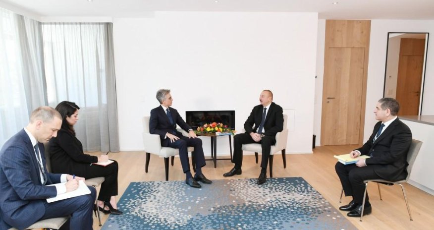 President Aliyev meets SAP CEO in Davos 