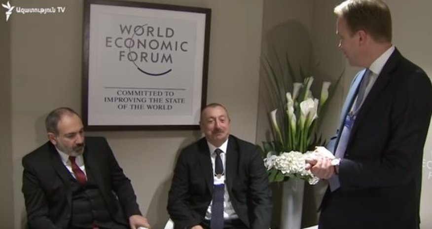 Əliyevlə Paşinyan arasındakı qeyri-rəsmi görüşün VİDEOSU